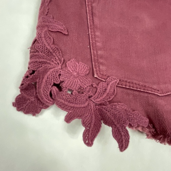 Mossimo High Rise Rose Crocheted Denim Shorts 4/27 - Picture 10 of 10